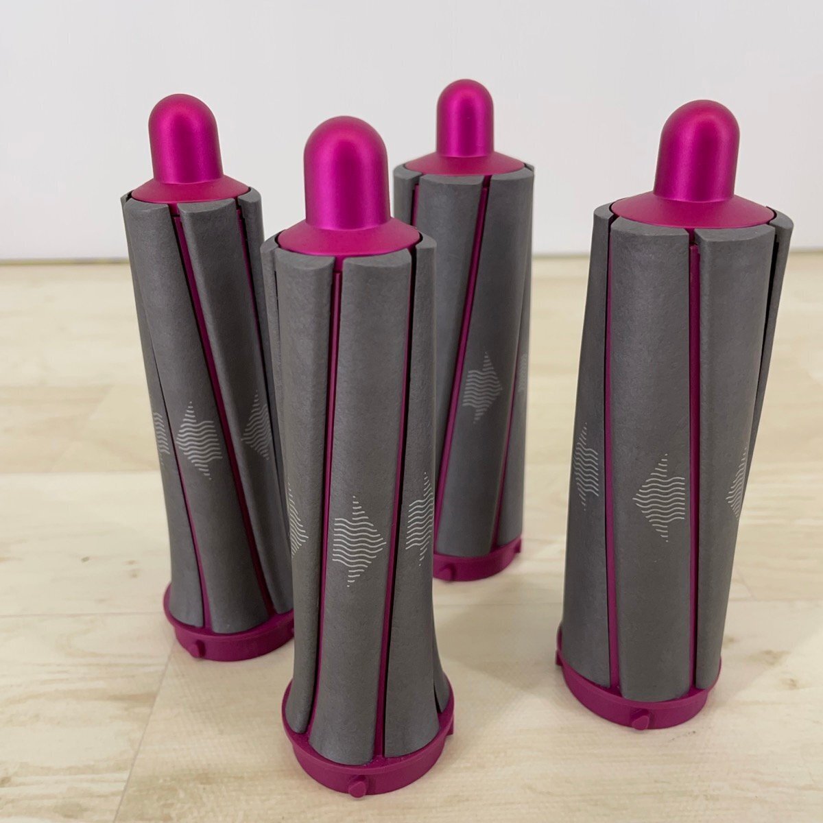 【新品未使用】Dyson Airwrap HS01 国内正規品 Airwrap 【新品・未開封】ダイソン Dyson ニッケル／レッド