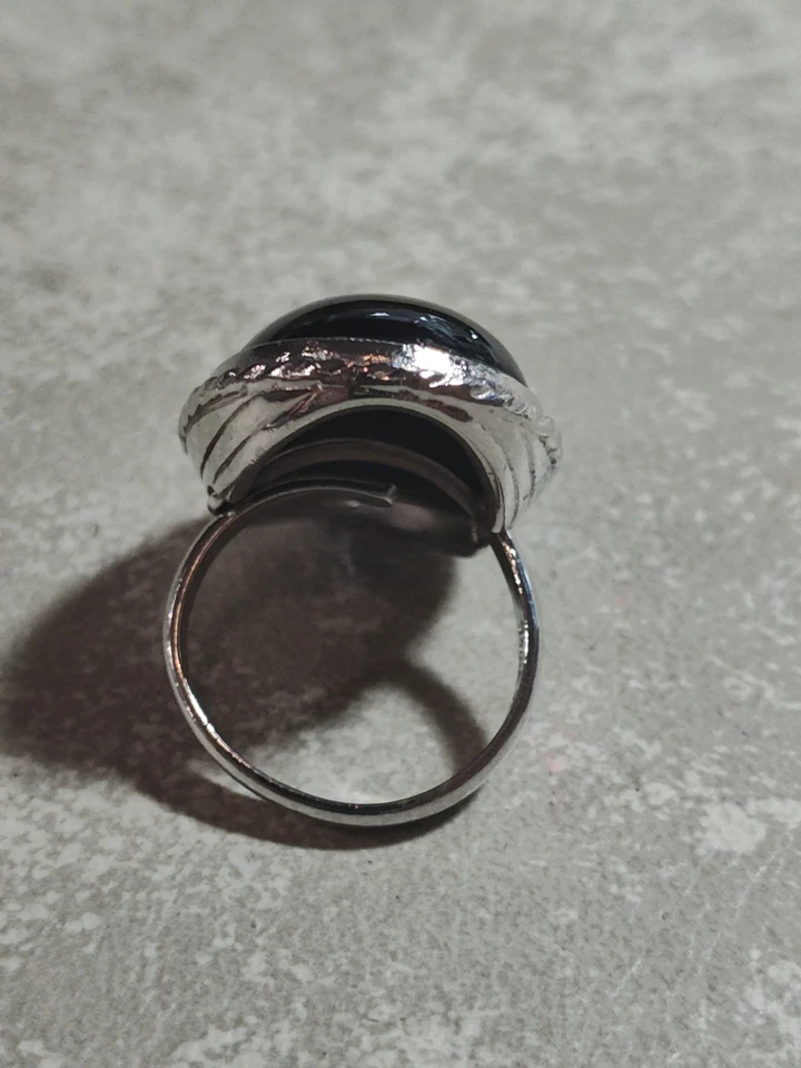 Регулируемое кольцо Park Lane из серебра и черного стекла с плетеной установкой - Изображение 3 из 4