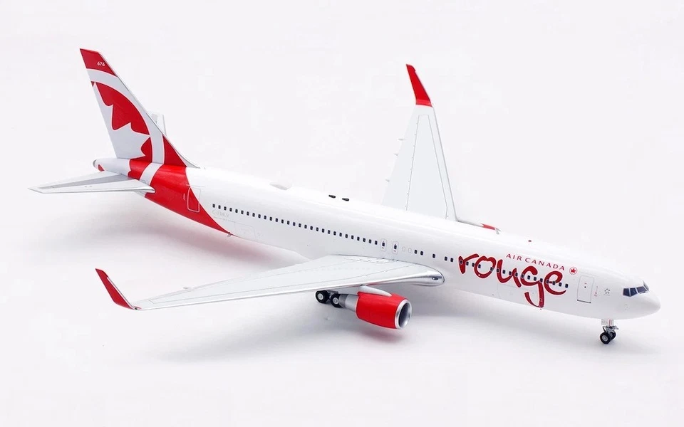 Air Canada Rouge / Boeing 767-316/ER / C-FMLV / B-763-RV-MLV / 1:200 - Image 3 of 4