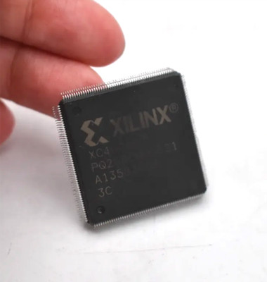 XILINX XC4006E-PQ208C FILED PROGRAMMABLE GATE ARRAY