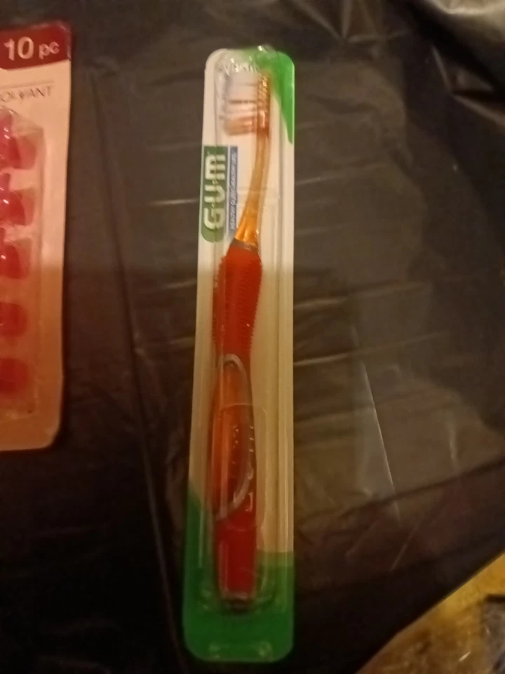 gum toothbrush - Image 2 of 4