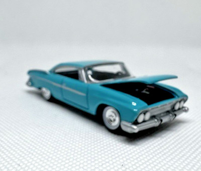 Auto World 1:64 1961 Dodge Dart Phoenix LOWRIDER Casting #164-015 2014