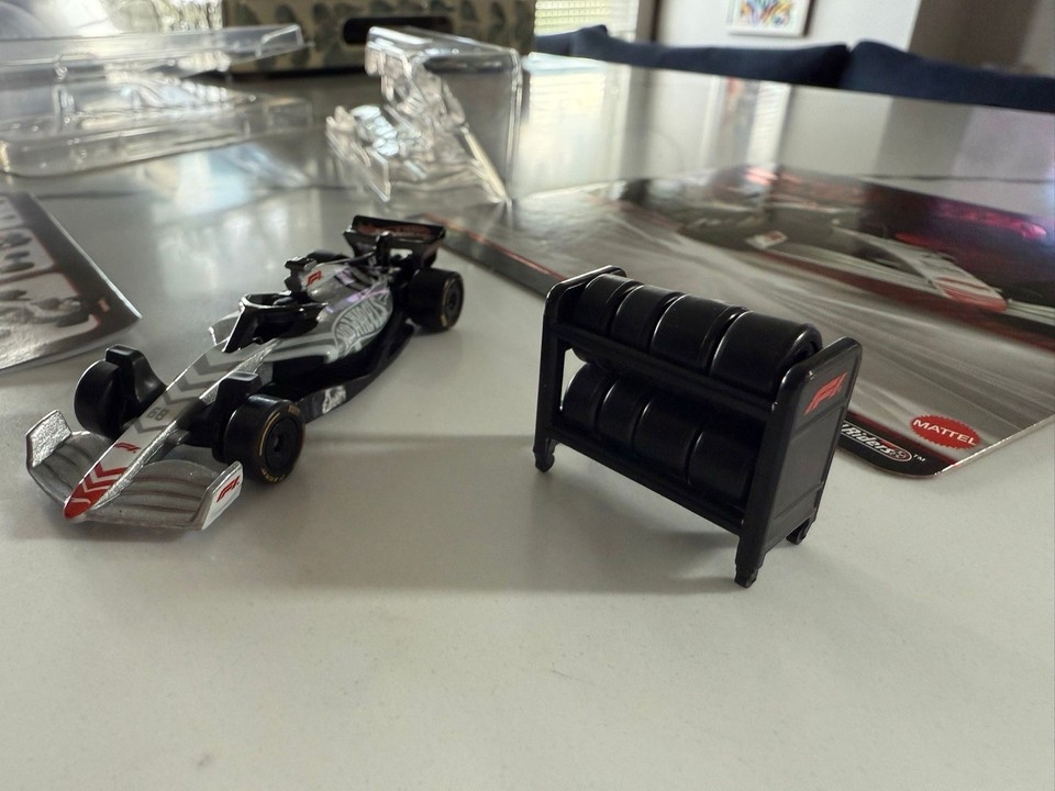 Hot Wheels 2025 F1 Formula 1 RedBull - Escorrega o Preço