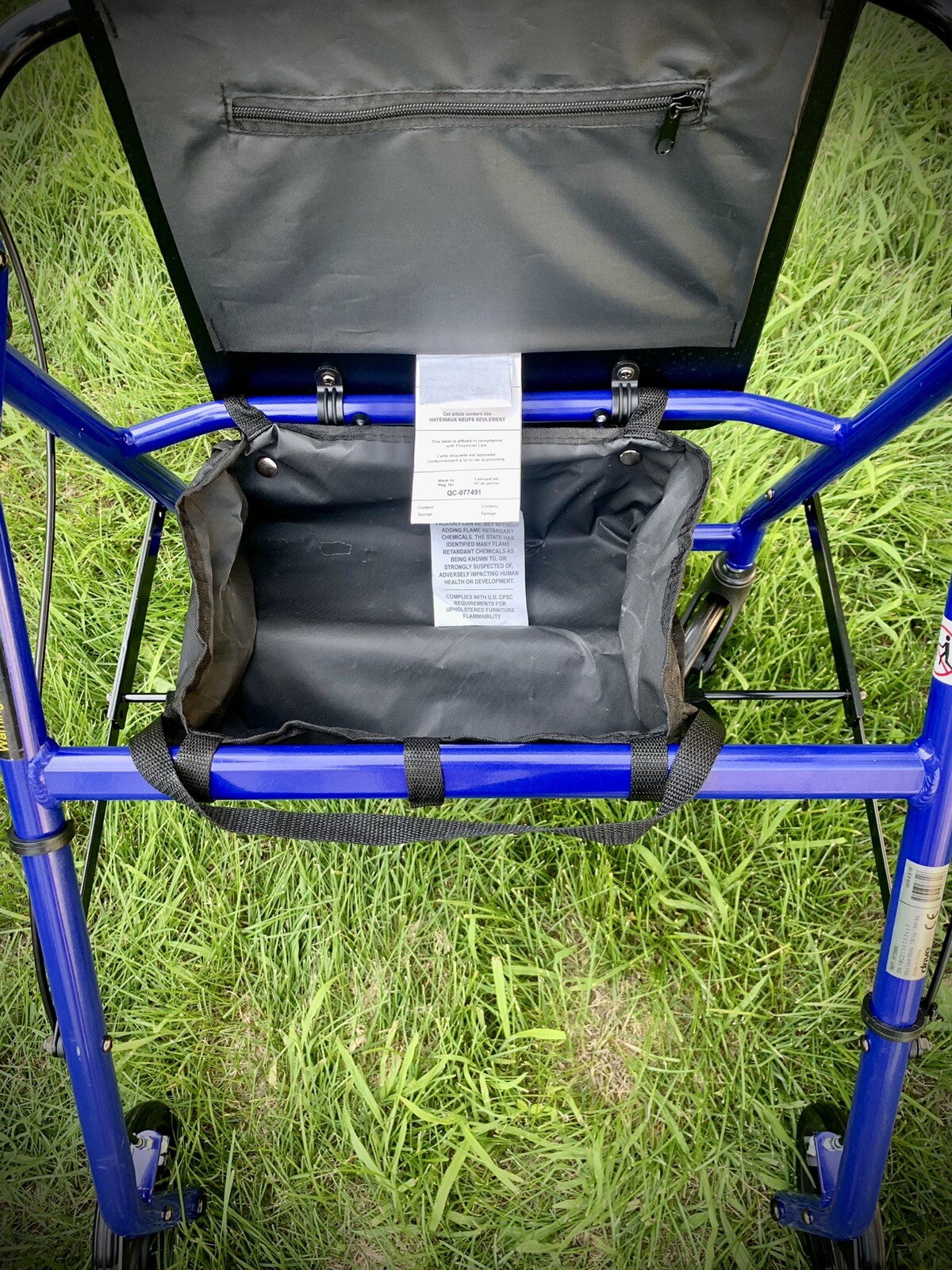 Drive Medical R726BL 4 Wheel Walker with Folding Back and Padded Seat Blue 73598340667 eBay