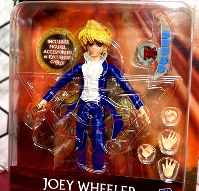 Yu-Gi-Oh! Action Figur Joey Wheeler – Ca. 10 Cm Groß, Mit 6 Gelenken, Duel Disk Zubehör & Bonuskarte