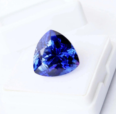 Natural Blue Sapphire   35 Ct Flawless Trillion Cut Certified Loose Gemstone