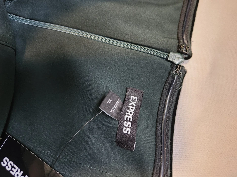 NUEVO Vestido Express Sin Tirantes, Terciopelo Verde Bosque, Talla XL Foto 3 de 4