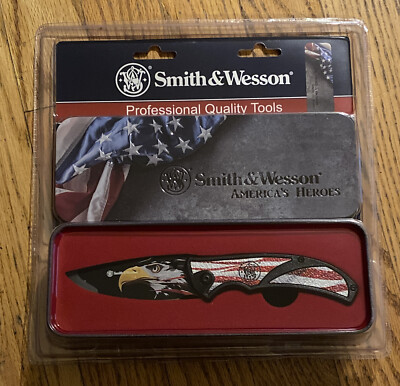 Smith & Wesson America's Hero Knife In Tin Box New!!! Free Shipping!!!!