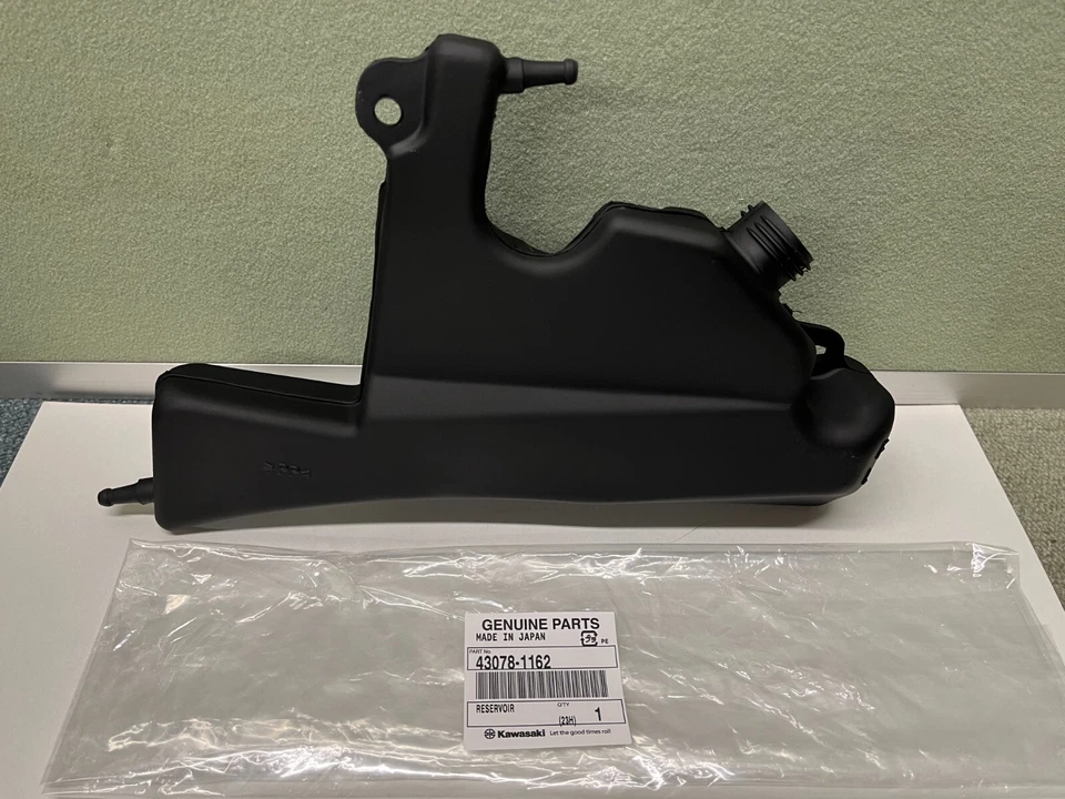 Depósito de radiador Kawasaki Ninja ZX6R ZZR600 1998-2002 2005-2008 43078-1162 Foto 2 de 4