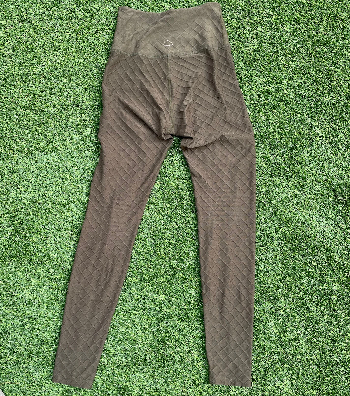 beyond-yoga diamond textured workout highrise leggings