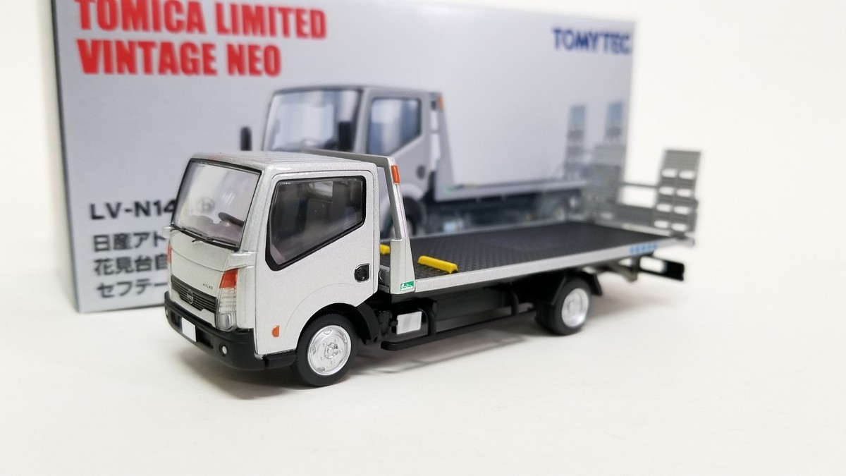 1:64 Tomica LV-N144b Nissan Atlas F24 Safety Loader Limited