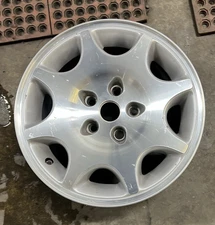 #93-97 EAGLE VISION OE USED WHEEL 16" 0ES09MD1