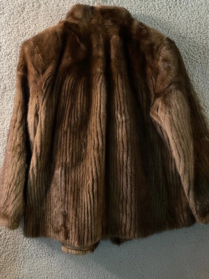 Visón genuino vintage de los años 50 con chaqueta de piel a rayas verticales M/L marrón de colección Foto 3 de 4