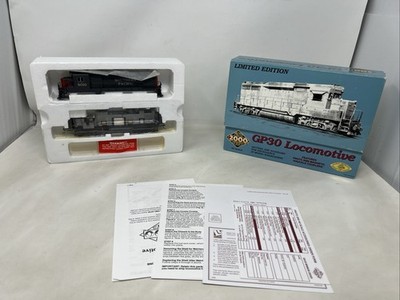 HO Scale Proto 2000 23121 SP ''Bloody Nose'' EMD GP30 Diesel #5010 LN/BOX