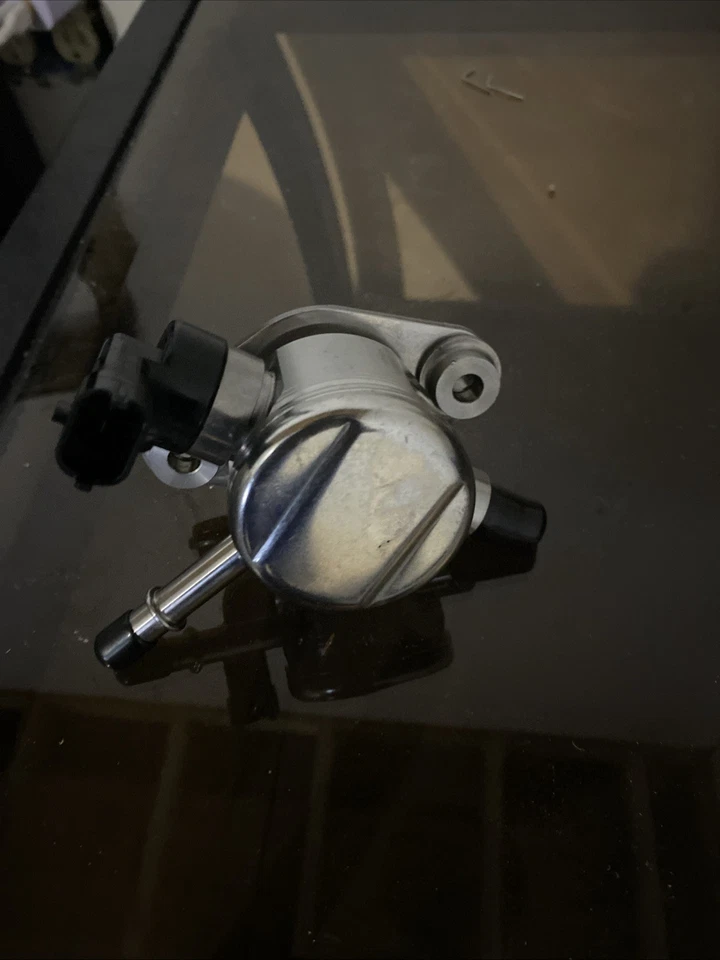 Bomba de combustible de alta presión 12641847 para GMC Buick Chevrolet Terrain 2,4 L 2010-2017 Foto 2 de 4