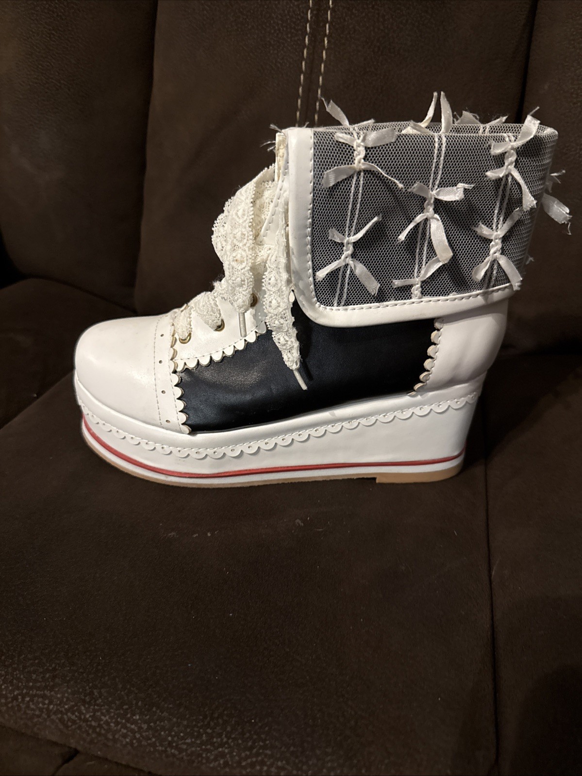 White Black with Bows Size 7.5 38 Women's High Heels Pumps Used Good Condition