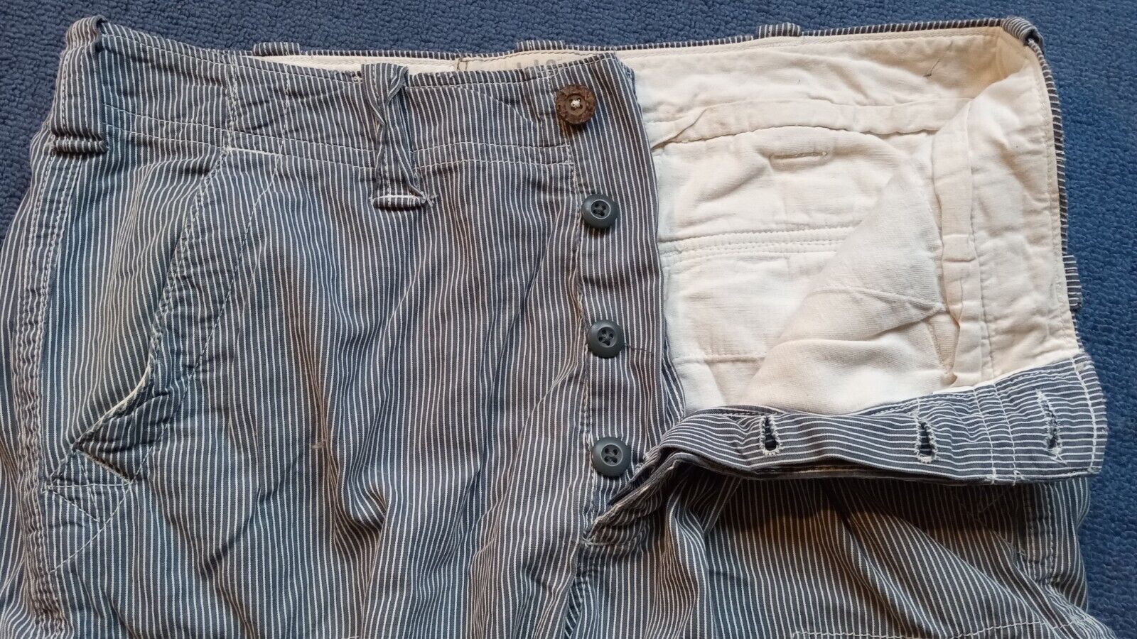 Picture 2 of 5