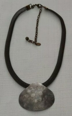 VINTAGE BAER SF HAMMERED METAL SILVERTONE NECKLACE