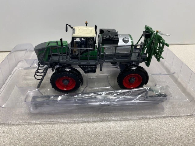 New Fendt RoGator 900 Scale Model. SpecCast 1:64 Scale Die-Cast - Image 3 of 4