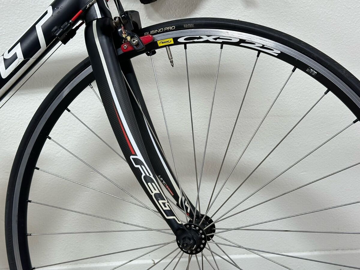 Felt Z85 Road Bike 54cm/Medium, Shimano 105, Carbon Fork Felt Z85 Road Bike 54cm/Medium, Shimano 105, Carbon Fork