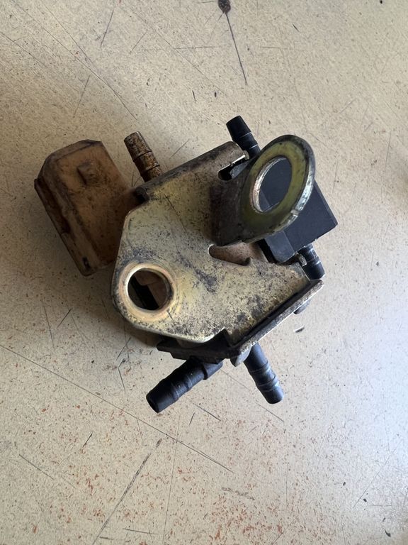Mercedes-Benz C W202 2000 Petrol vacuum valve 52793101 DVR51533 | eBay