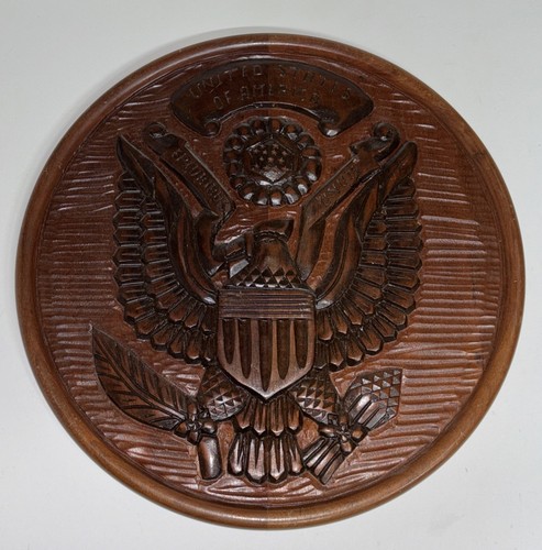 Vintage United States Great Seal Hand Carved 15” Round Wood Wall Plaque USA - Picture 2 of 8