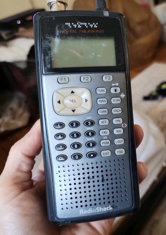 RADIO SHACK Pro-106 DIGITAL TRUNKING HANDHELD SCANNER Untested No Battery