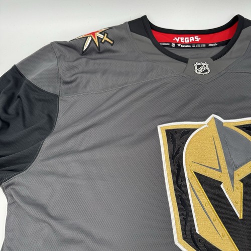 Camiseta deportiva para hombre Fanatics Branded Vegas Golden Knights Home gris brillante dorado 3XL - Imagen 7 de 20
