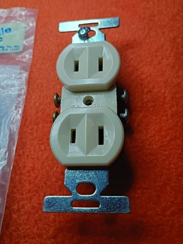 1 Vintage Ivory NOS Duplex Eagle 2-Wire 15A - 125V Receptacle Free Ship