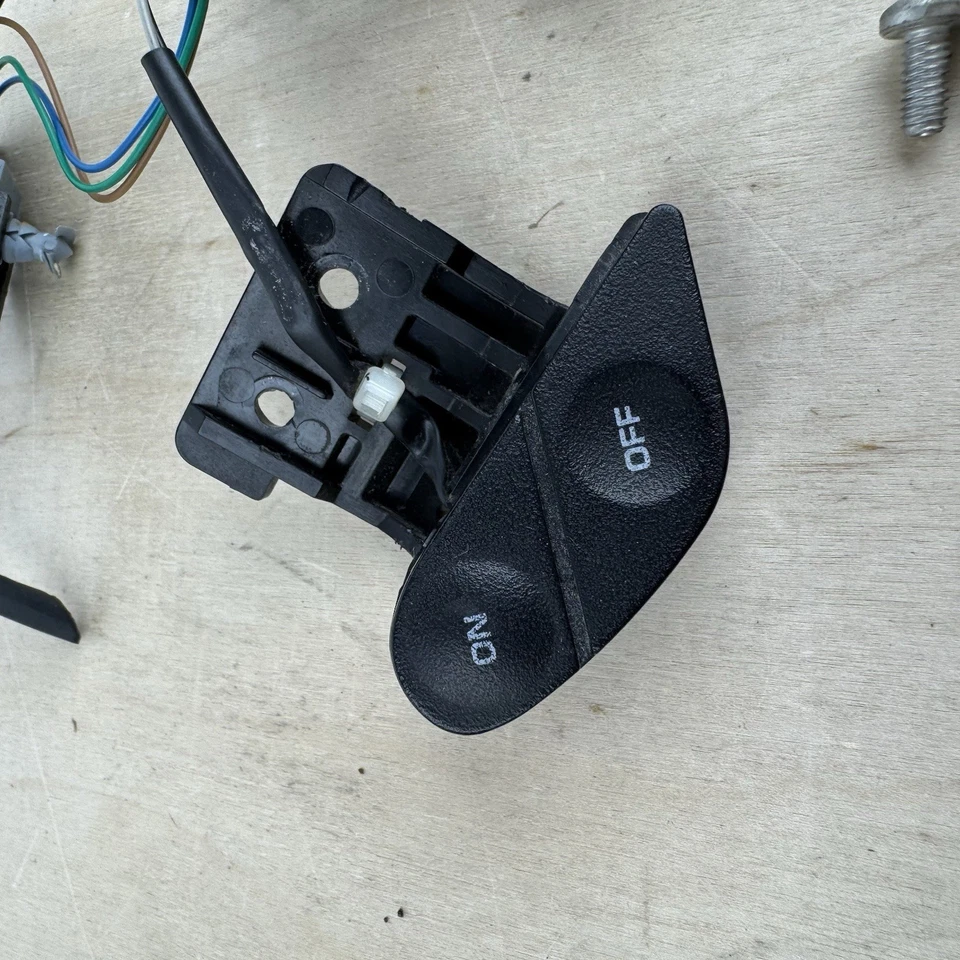 Interruptores de control de crucero DodgeE Ram Dakota 250 350 Cummins 1992-1993 56006422 OEM Foto 2 de 4