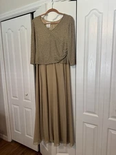 Chadwick's Lace-Overlay Embellished Mock Two-Piece Gown Size 8 ~ Gold
