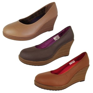 crocs closed toe shoes