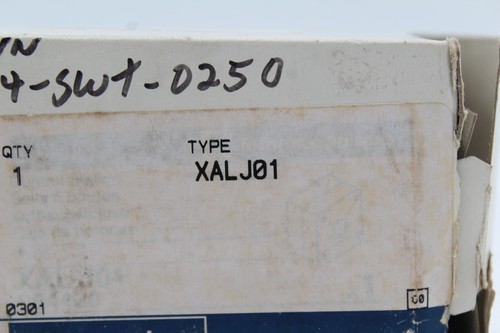 Telemecanique XALJ01 Control Station - Picture 2 of 4