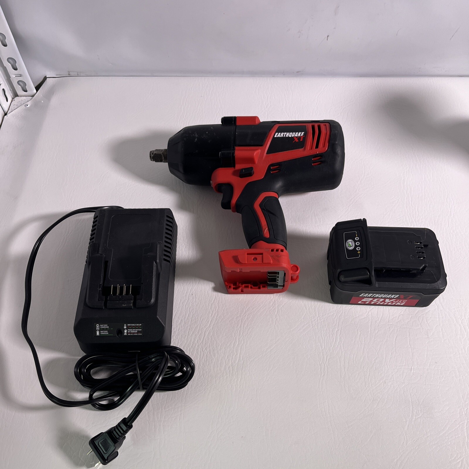 EARTHQUAKE XT EQ12XT20V 1/2 CORDLESS IMPACT WRENCH W/BATTERY AND