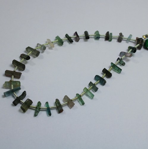 27 Carat 6.5 to 10 MM Natural RAW Multi Tourmaline Pencil Shape 8 Inch Beads - Picture 3 of 13