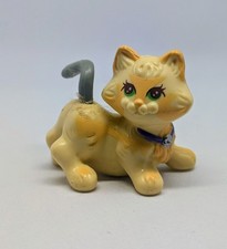 Vintage Kenner Littlest Pet Shop LPS cat figure from the early 1990s.