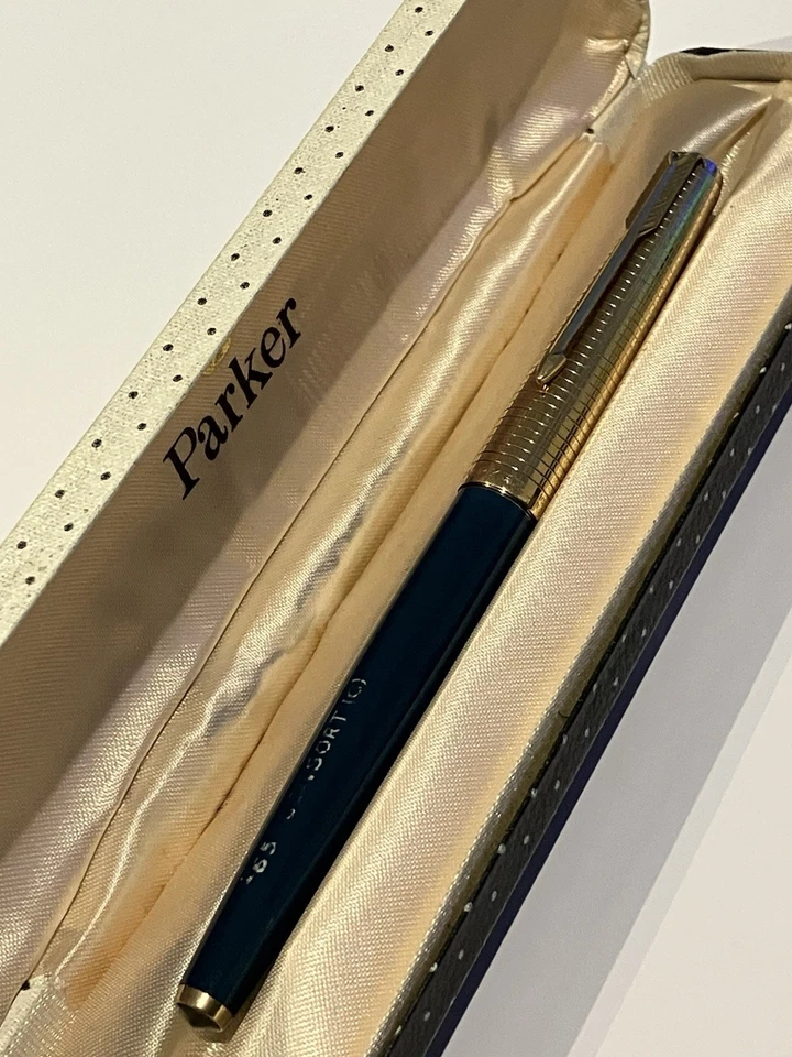 Parker 65 Consort (v.fine nib) 14ct Gold Nib 1/5 RG Cap . Excellent. - Image 2 of 4