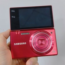 Samsung MV800 Flip-out Touch Screen 5X Optical Zoom 16.1MP Vlog Digital Camera
