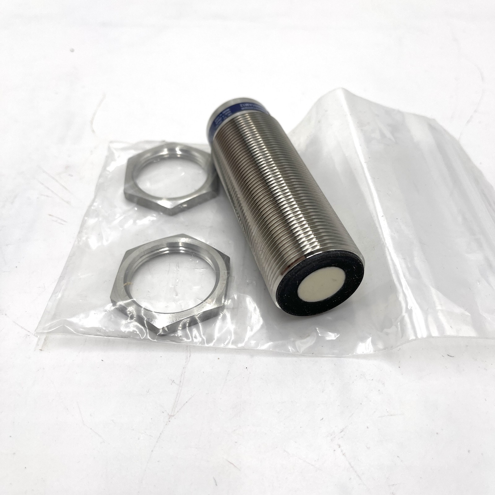 Ultrasonic Proximity Sensor XXS30S1AM12 Telemecanique 4m 12-24VDC