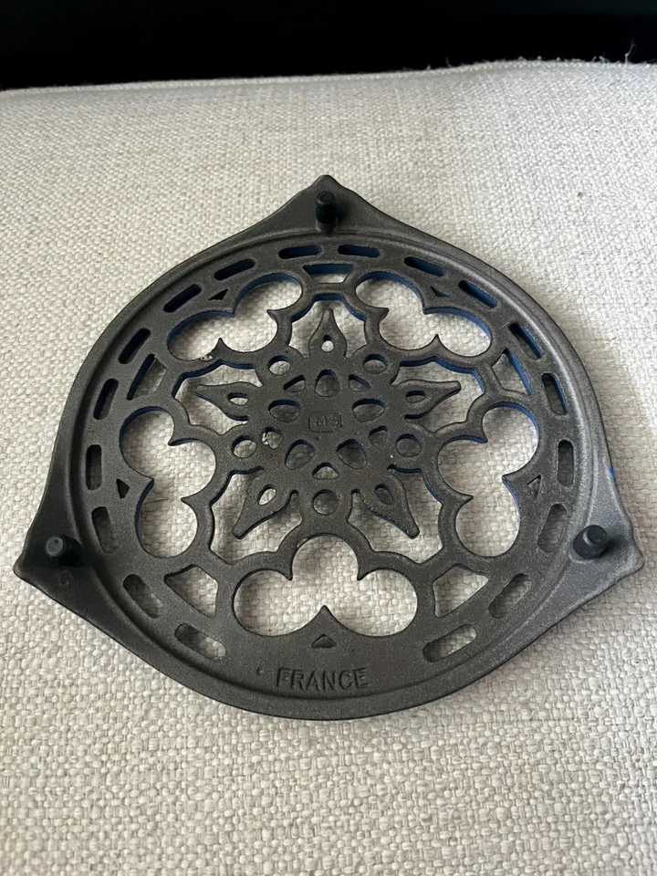De colección Le Creuset Trivet Azul Esmaltado Hierro Fundido 8 Pulgadas Francia Foto 2 de 2