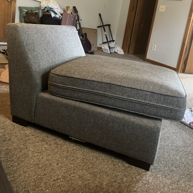 Gray Chenille Chaise Lounge, Contemporary Low Back Wood Frame, 1-Seat