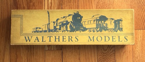 WALTHERS 0 GAUGE - 40' 50 ton STEEL BOX CAR #3810 (no decals ,or trucks) - Picture 2 of 8