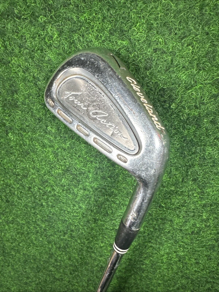 CLEVELAND Tour Action 7-Eisen - Herren (Stahl, 37 Zoll, Rechts)