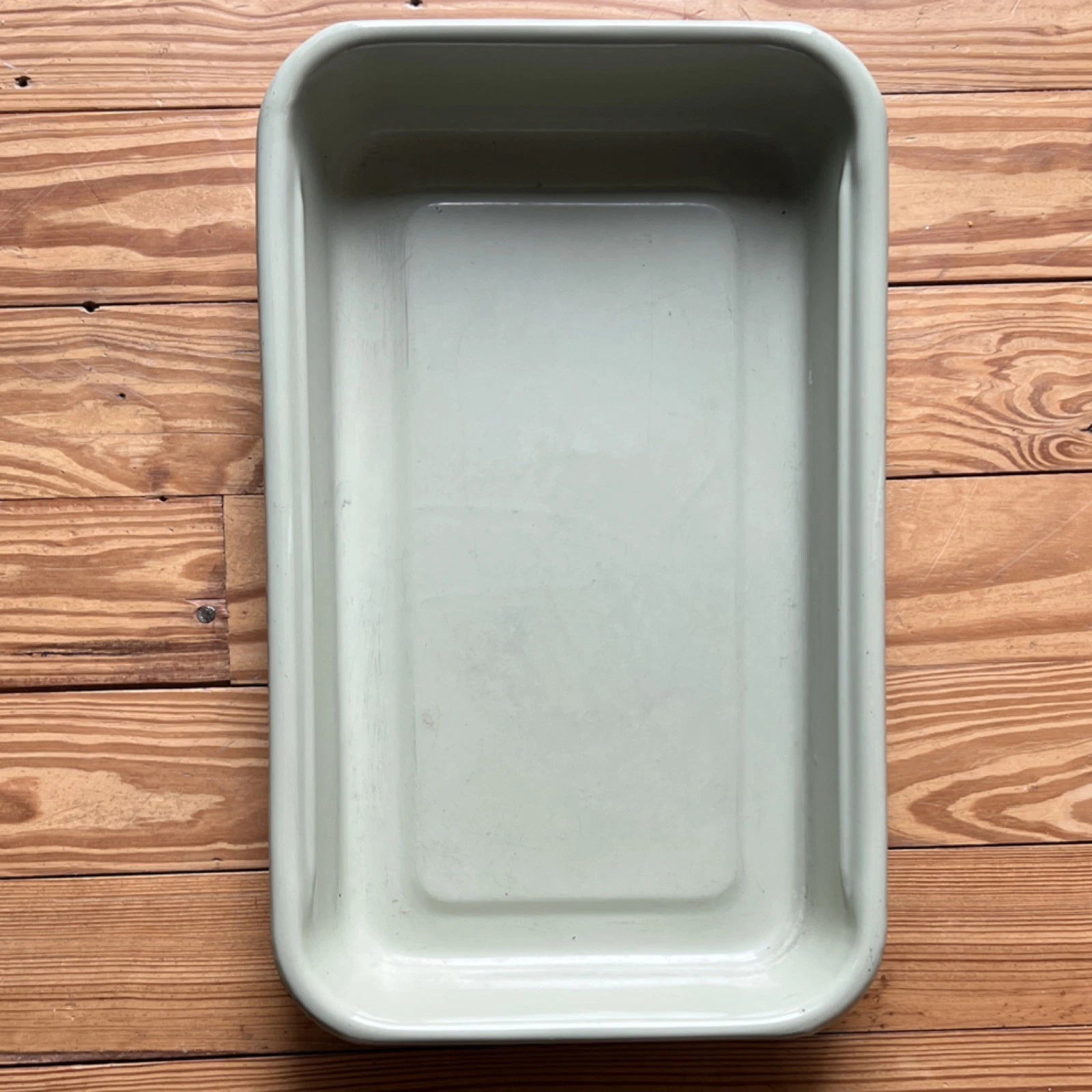 Vintage Light Green Enamel Metal Rectangular Pan One-Piece