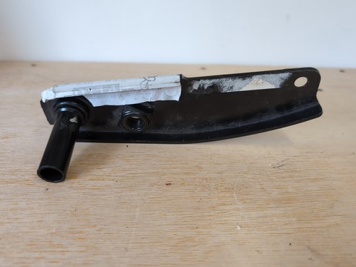 Cerniera posteriore centrale nuova originale Opel Vauxhall Vectra B RH 90503892 - Foto 4 di 5