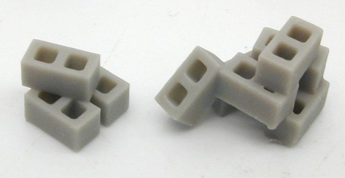 BLOQUES DE CEMENTO SOBRE PALETS Y RESINA APILADA ESCALA 1/87 HO - Imagen 4 de 5