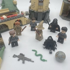 Lego Harry Potter Hogwarts Castle Retired Includes Minifigs, Manual  Incomplete