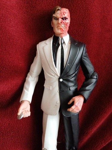 Batman DC Comics Greg Capullo Designer Series 3 Two Face Actionfigur Spielzeug 17 cm - Bild 3 von 7
