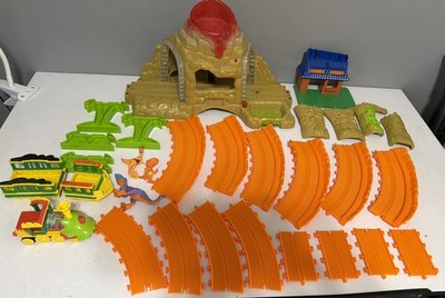 Learning Curve Dinosaur Train Time Tunnel Mountain Motorized Track Complete