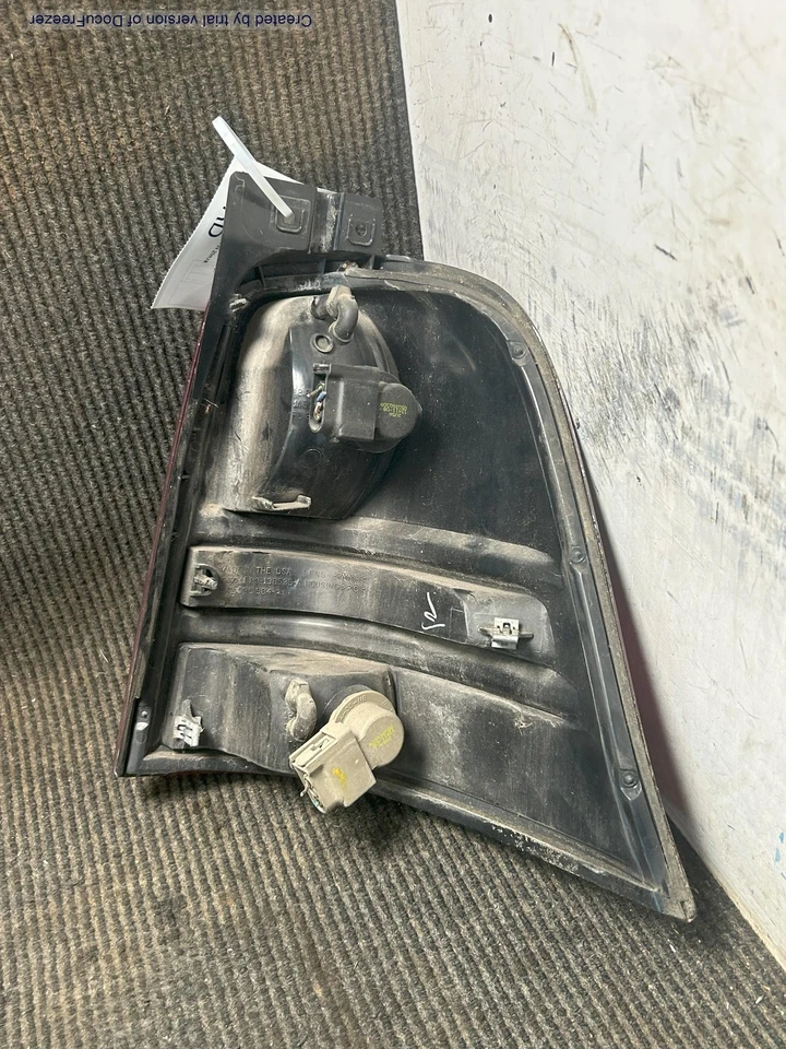 Fits 2004-2007 Ford Freestar, Left Taillight Assembly, OEM:5F2313B505A Foto 2 de 4